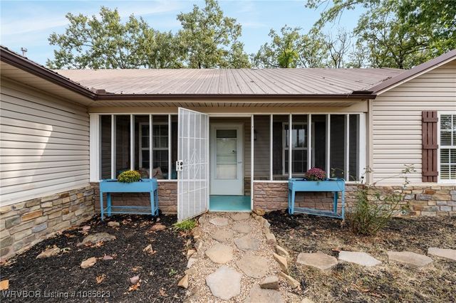 690 Reaves Avenue, Pocola, OK 74902