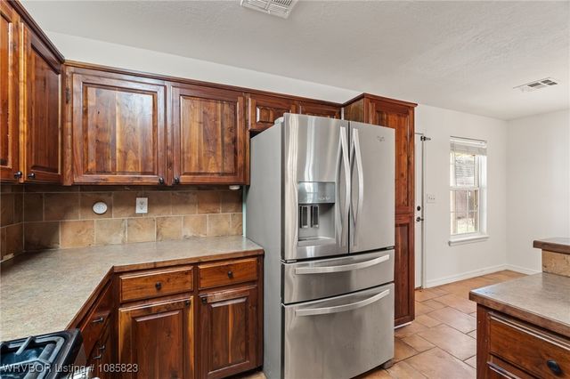 690 Reaves Avenue, Pocola, OK 74902