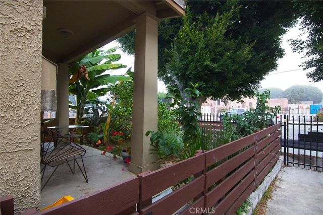 6905 Compton, Los Angeles, CA 90001