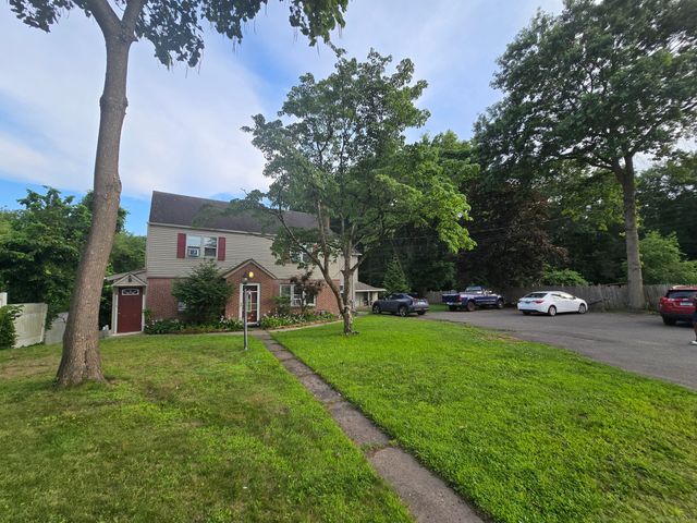 85R Olmsted Street, East Hartford, CT 06108