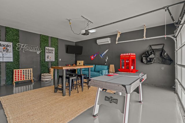 500 W Sanford Street, Arlington, TX 76011