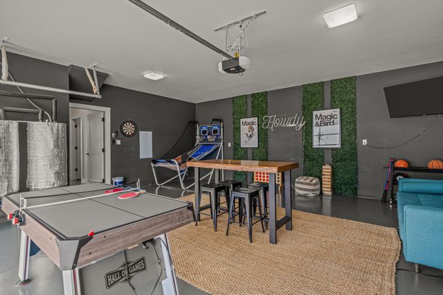 500 W Sanford Street, Arlington, TX 76011