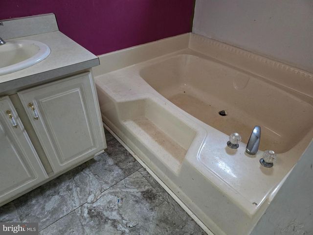 134 GLEN EAGLES CT, Mays Landing, NJ 08330