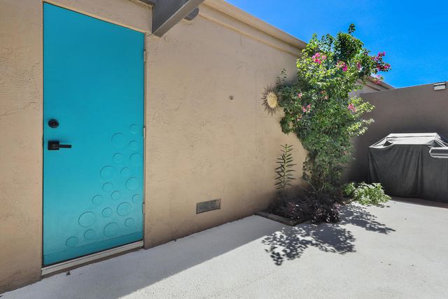 49151 Washington Street, La Quinta, CA 92253