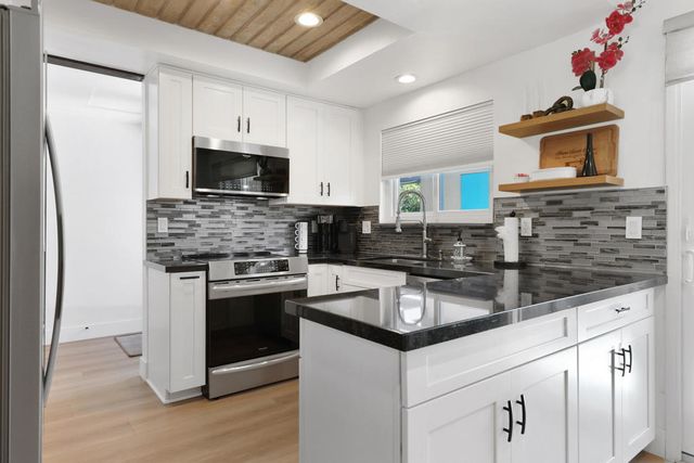 49151 Washington Street, La Quinta, CA 92253