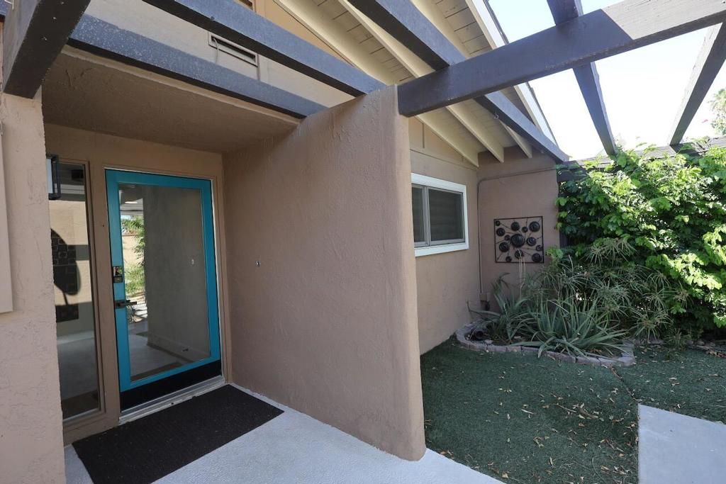Image 2 of property listing at 49151 Washington Street, La Quinta, CA 92253