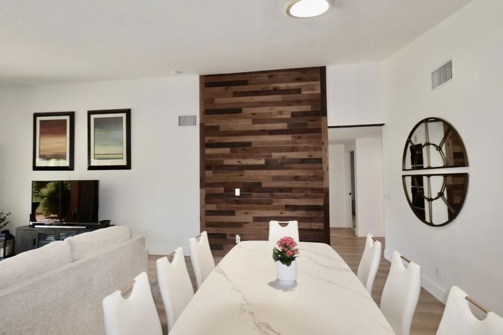 Image 22 of property listing at 49151 Washington Street, La Quinta, CA 92253