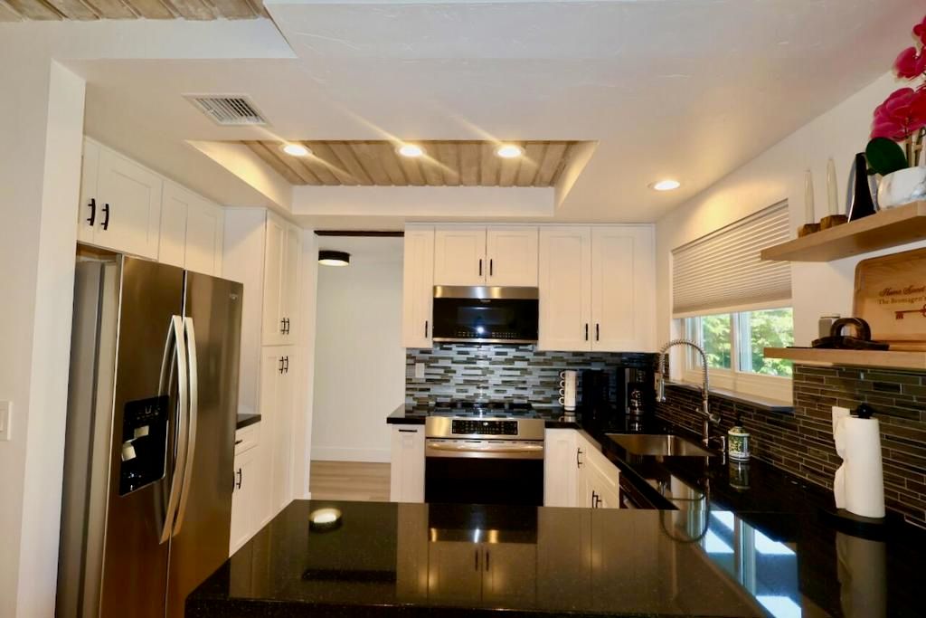 Image 3 of property listing at 49151 Washington Street, La Quinta, CA 92253