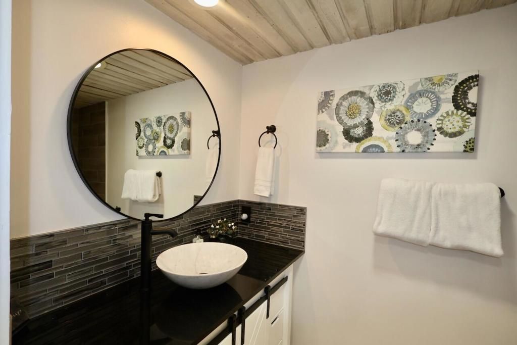 Image 34 of property listing at 49151 Washington Street, La Quinta, CA 92253