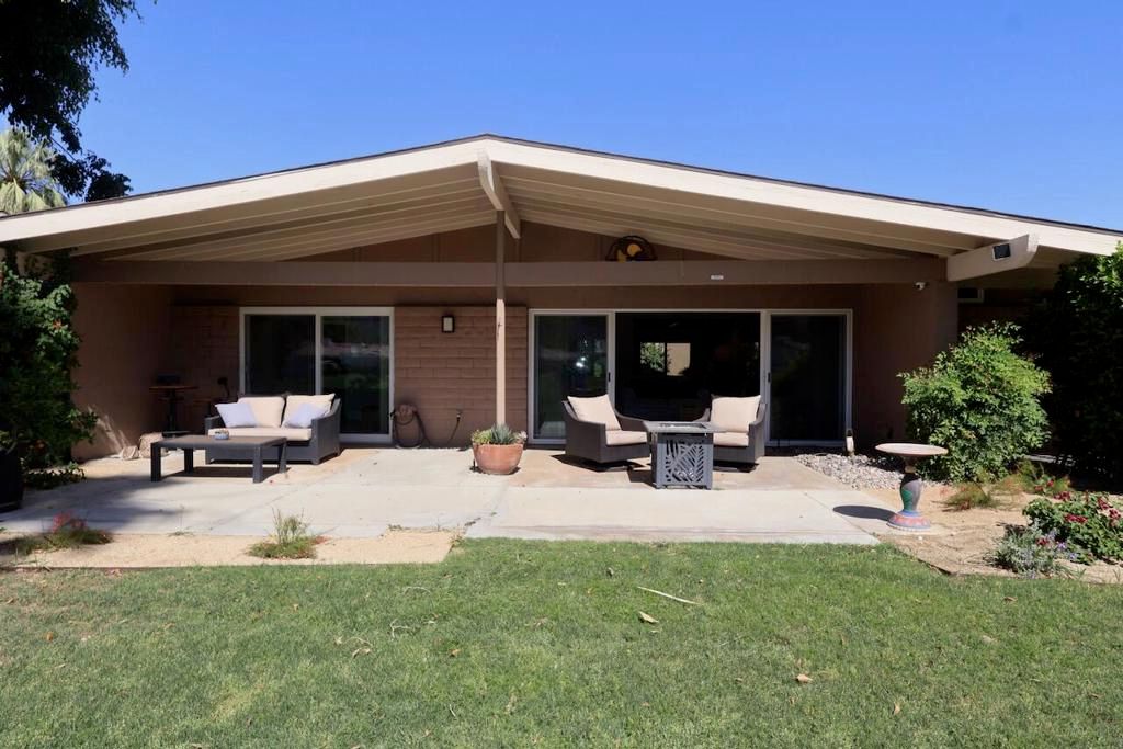 Image 6 of property listing at 49151 Washington Street, La Quinta, CA 92253