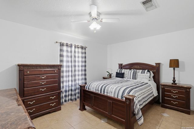 13040 Tomlynn, Atascosa, TX 78002