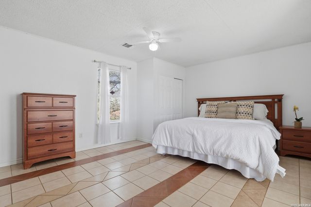 13040 Tomlynn, Atascosa, TX 78002
