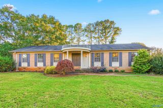 1402 Ridgedale Street, Athens, AL 35613