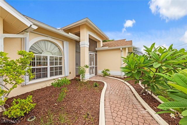 417 NW 36th PL, Cape Coral, FL 33993