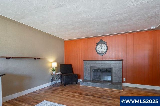 4890 Coloma SE Dr, Salem, OR 97302
