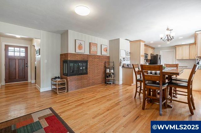 4890 Coloma SE Dr, Salem, OR 97302