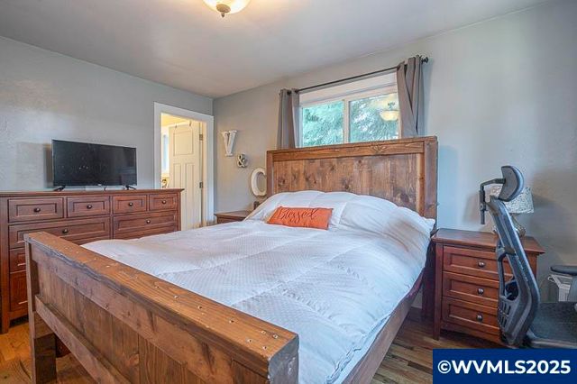 4890 Coloma SE Dr, Salem, OR 97302