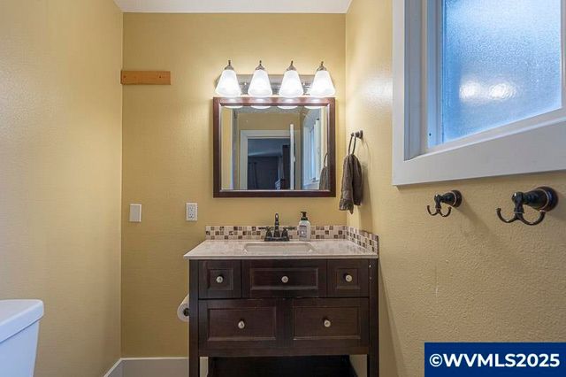 4890 Coloma SE Dr, Salem, OR 97302