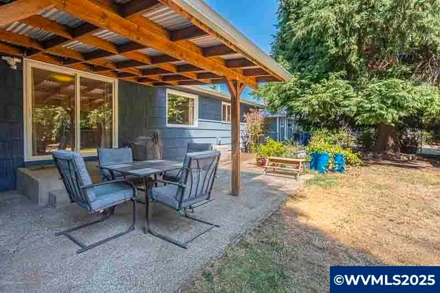 4890 Coloma SE Dr, Salem, OR 97302