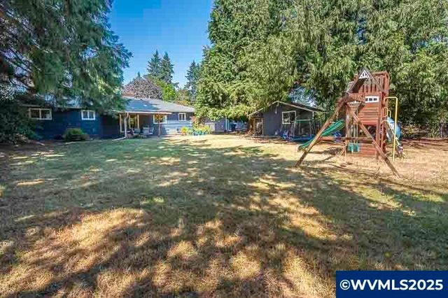 4890 Coloma SE Dr, Salem, OR 97302