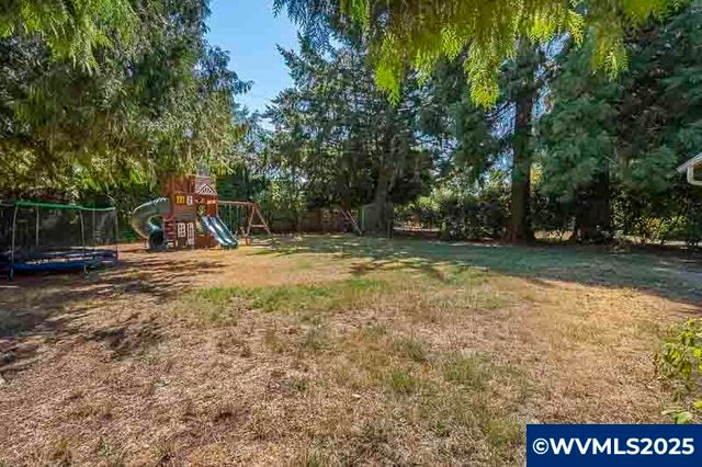 4890 Coloma SE Dr, Salem, OR 97302