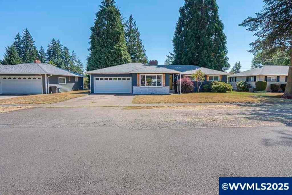 4890 Coloma SE Dr, Salem, OR 97302