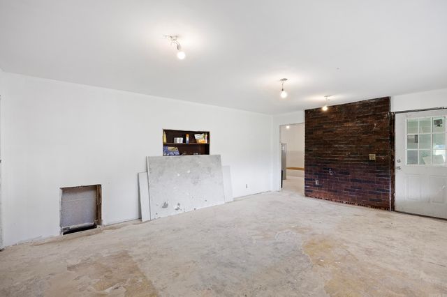 128 Collins Farm Road, Dover, AR 72837