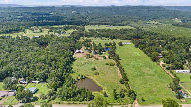 128 Collins Farm Road, Dover, AR 72837