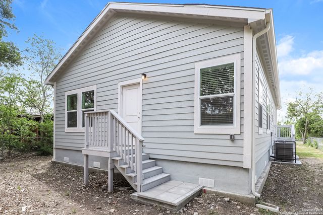 1415 Westfall, San Antonio, TX 78210