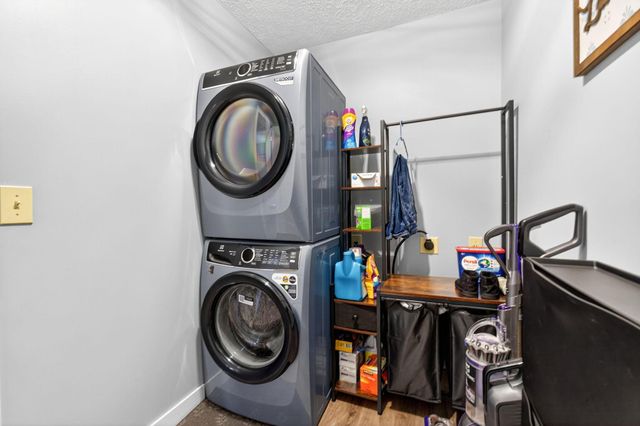 837 Wallace Drive, Delaware, OH 43015