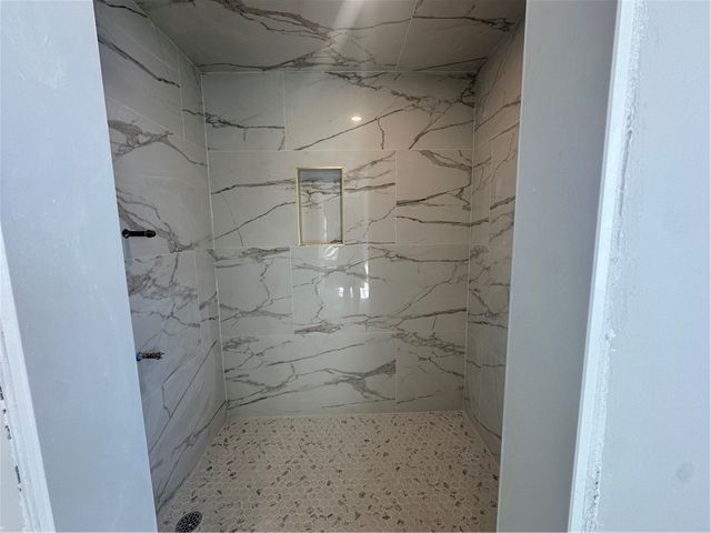 411 New River Road, Lincoln, RI 02838