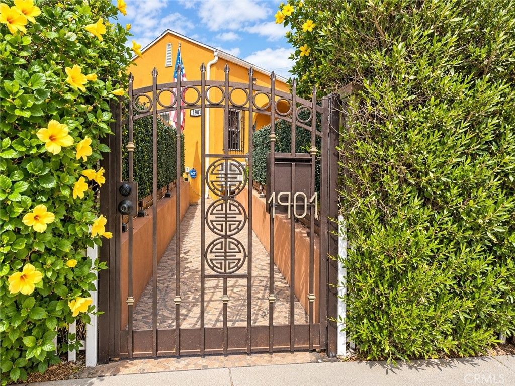 1901 W 64th Street, Los Angeles, CA 90047 — exterior