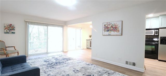 127 Lamplighter Circle, Winston-salem, NC 27104