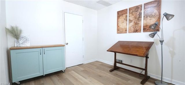 127 Lamplighter Circle, Winston-salem, NC 27104