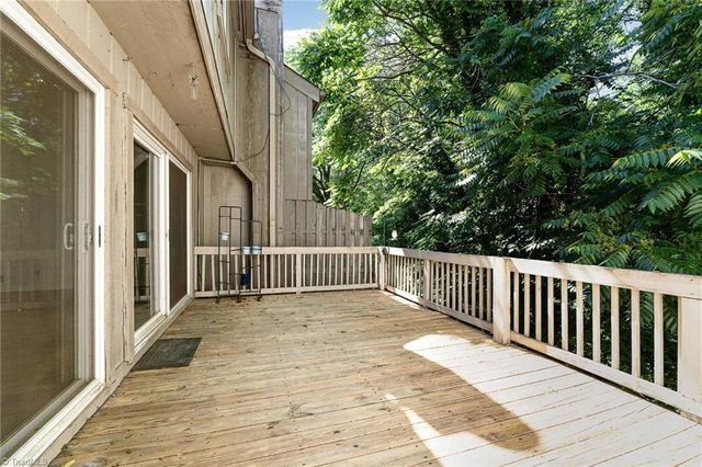 127 Lamplighter Circle, Winston-salem, NC 27104