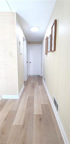 127 Lamplighter Circle, Winston-salem, NC 27104