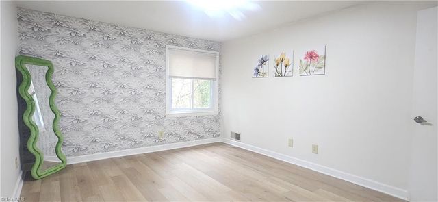 127 Lamplighter Circle, Winston-salem, NC 27104