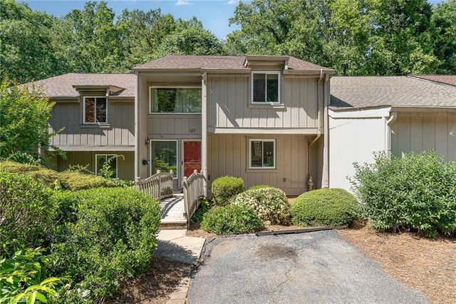 127 Lamplighter Circle, Winston-salem, NC 27104