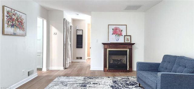 127 Lamplighter Circle, Winston-salem, NC 27104