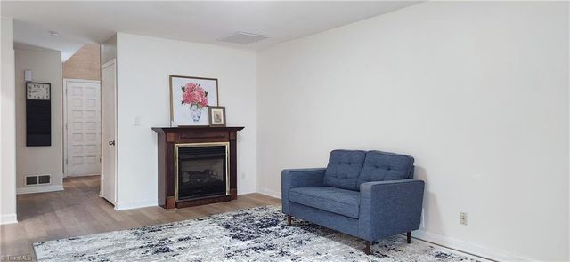 127 Lamplighter Circle, Winston-salem, NC 27104