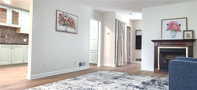 127 Lamplighter Circle, Winston-salem, NC 27104