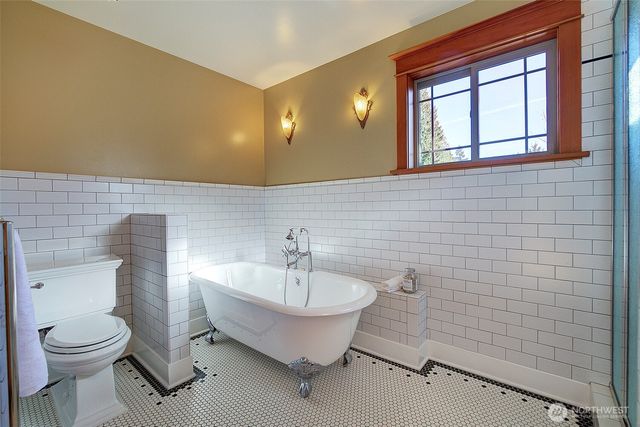 311 NE 117th Street, Seattle, WA 98125