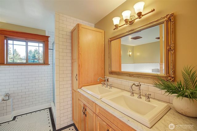 311 NE 117th Street, Seattle, WA 98125