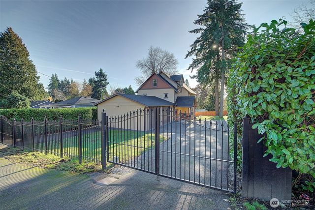 311 NE 117th Street, Seattle, WA 98125