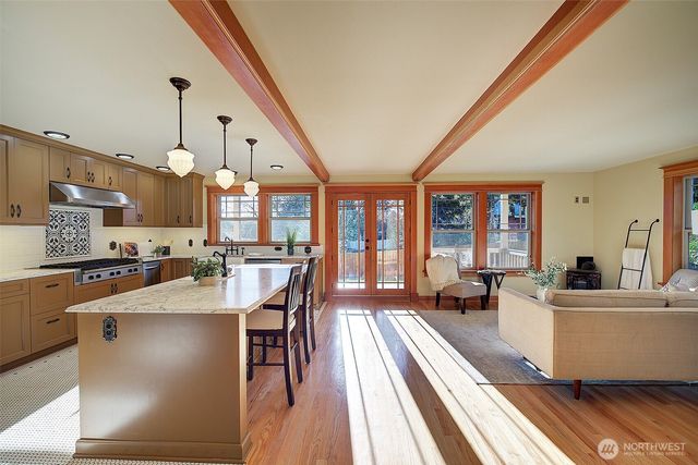 311 NE 117th Street, Seattle, WA 98125