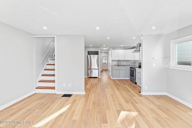 4009 W Main St, Louisville, KY 40212