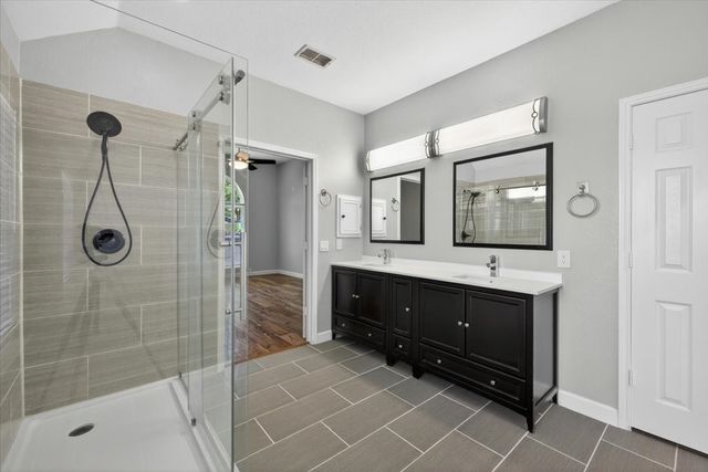 913 Chapel Drive, Denton, TX 76205