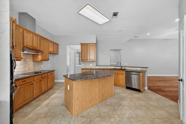 913 Chapel Drive, Denton, TX 76205