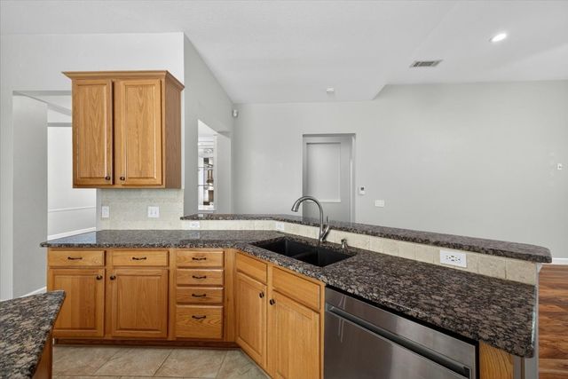 913 Chapel Drive, Denton, TX 76205