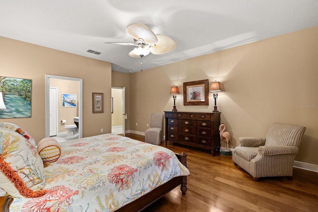 Image 13 of property listing at 11920 VERRAZANO DRIVE, Orlando, FL 32836